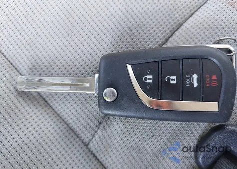 2022 Toyota Corolla Le z USA, uszkodzony, nr VIN JTDEPMAE7N3017869